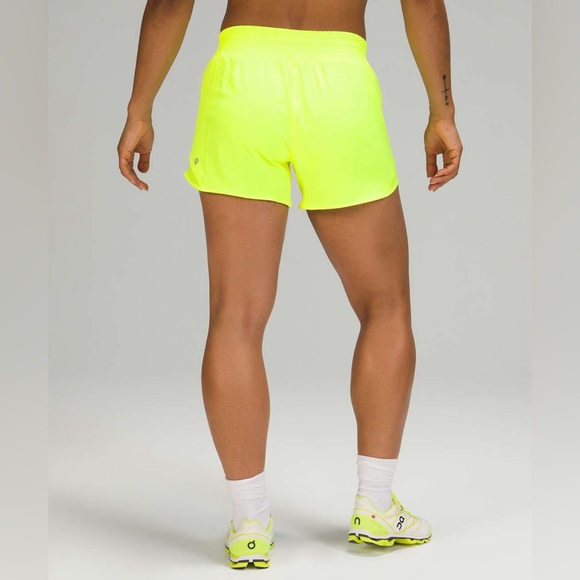 Lululemon Hotty Hot High-Rise Short 4"
Highlight Yellow neon 🌟 - Picture 2 of 12